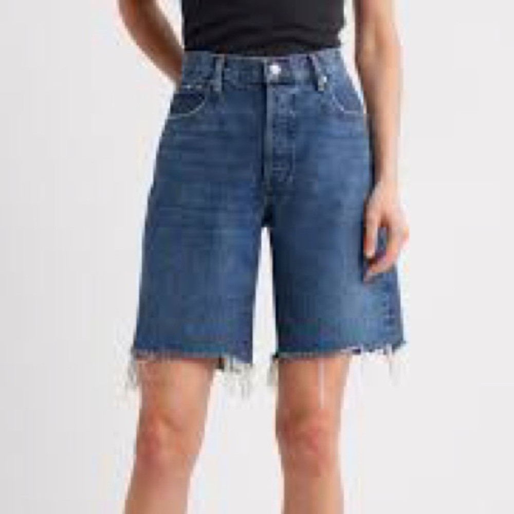 FRAME Le Garçon Crop Bermuda
Shorts 26 Women's Denim Shorts